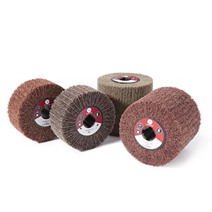 NON-WOVEN AND INTERLEAVED FLAP WHEELS WITH HOLE - CTA Calflex